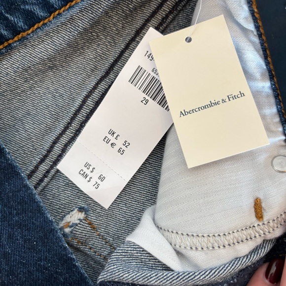 Abercrombie & Fitch Jean Shorts Curve Love Size 29/8 NWT - Picture 5 of 5
